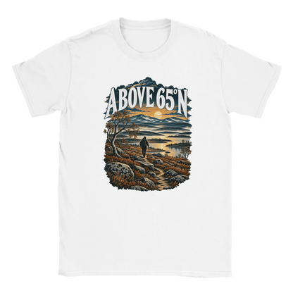 Photo du produit : t-shirt au motif « Above 65°N Finnish Hiking » de Rather Be in Finland