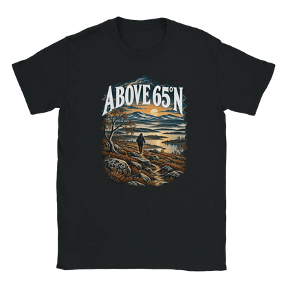 Photo du produit : t-shirt au motif « Above 65°N Finnish Hiking » de Rather Be in Finland