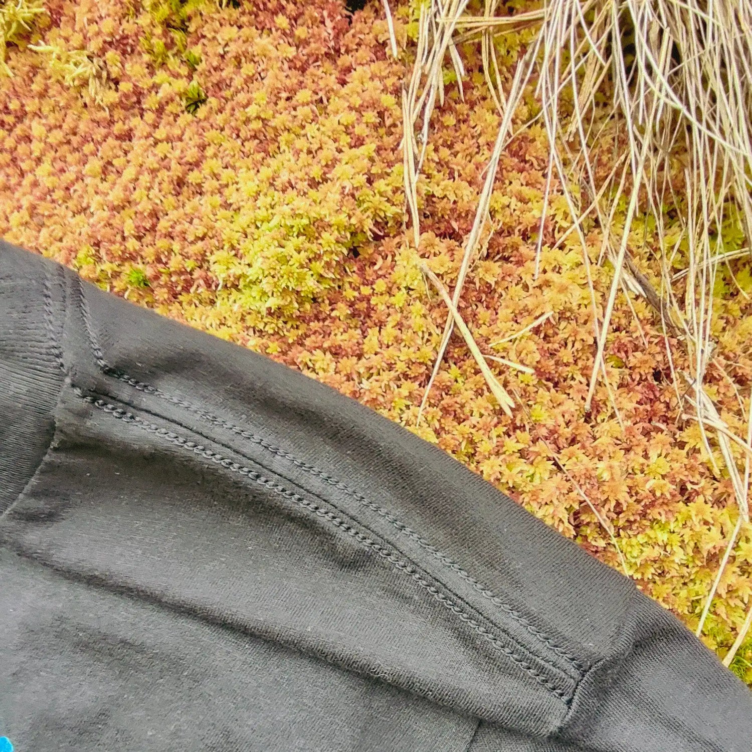 double seams; reinforced shoulders, no side seams, tubular construction. 100% cotton: pre-shrunk, ring-spun andcombed for durability. retains its shape wash after wash. OEKO-TEX sertified. unisex