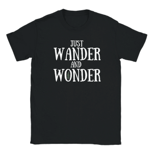 Tuotekuva: t-paita, painatuksena Just Wander and Wonder (Rather Be in Finland)