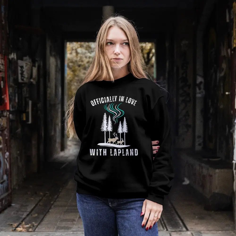 Officially In Love With Lapland - Sweatshirt - Rather Be In Finland