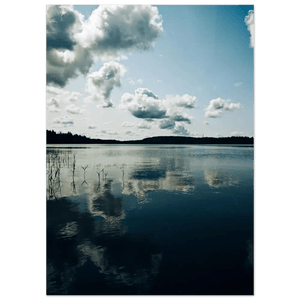 Photo du produit : affiche au motif « Quiet Reflections on a Finnish Lake » de Rather Be in Finland